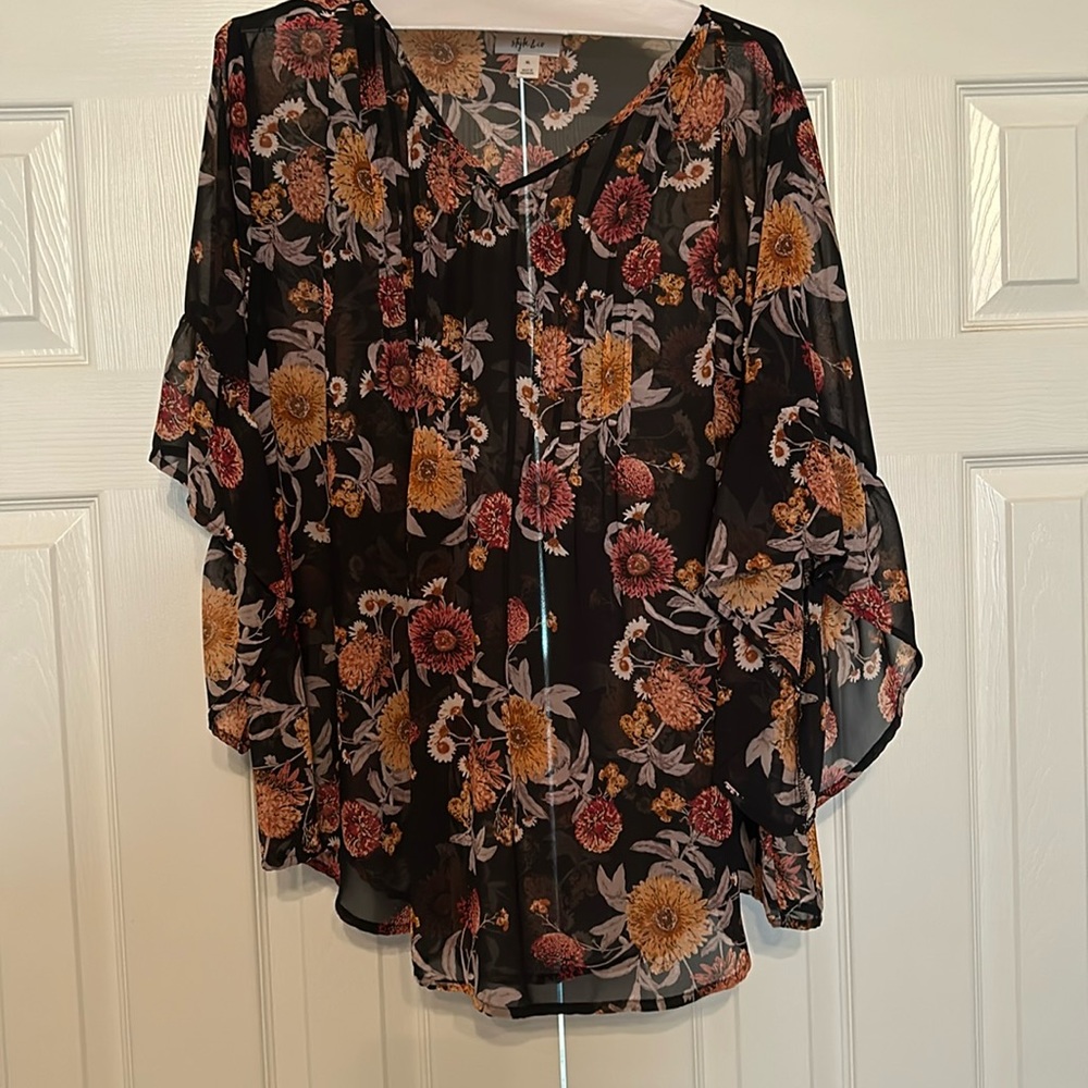 Feminine Flowy Floral Tunic